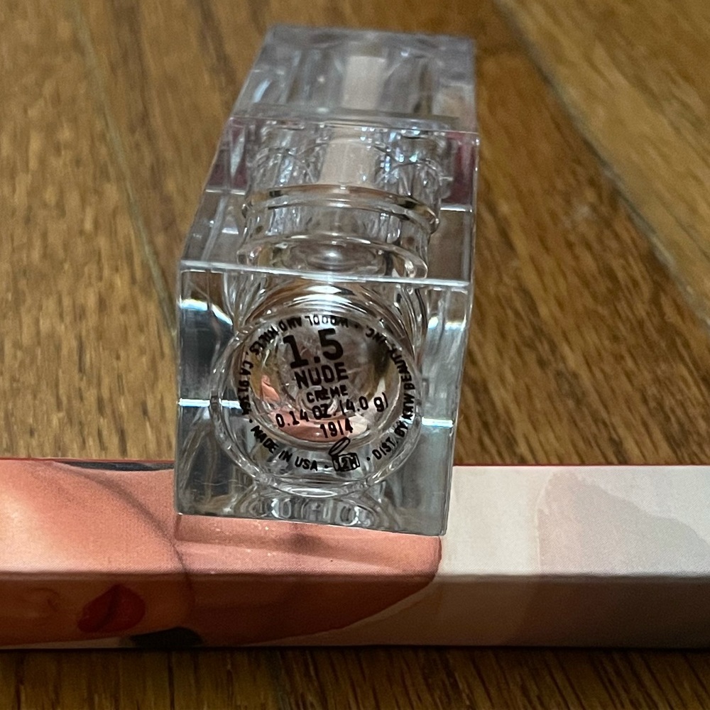 KKW Nude Crème Lipstick